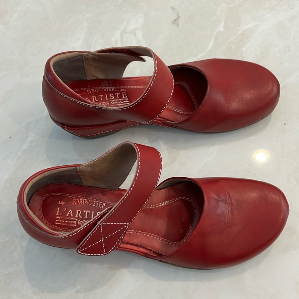 Size 7 women shoes hardly used